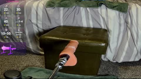 Snapshot of memphisdatwink chatting on October 2025 07:22:01 PM slimthug online show from October 2025 07:22:01 PM