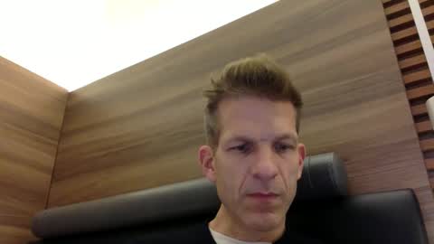 Andres online show from October 2025 12:22:02 PM