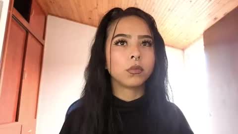 Snapshot of mencia_sharmaa chatting on November 2025 04:19:02 PM Menca of your love online show from November 2025 04:19:02 PM