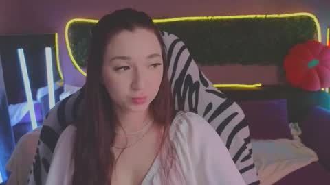 Mencialo online show from November 2025 02:23:01 AM