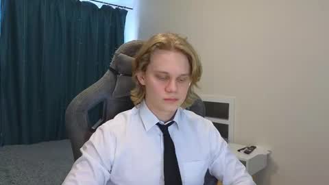 Snapshot of meow_mickey chatting on February 2025 08:26:02 AM Mickey online show from February 2025 08:26:02 AM