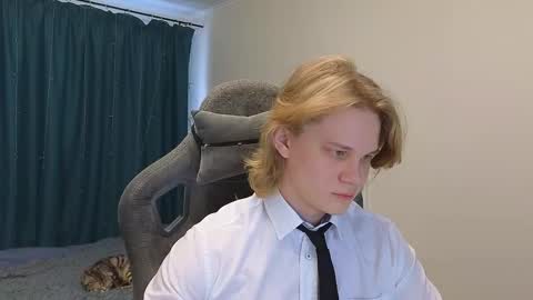 Snapshot of meow_mickey chatting on February 2025 04:54:01 AM Mickey online show from February 2025 04:54:01 AM