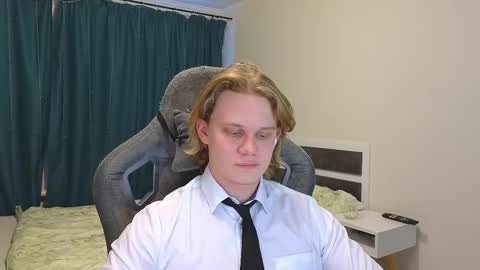 Snapshot of meow_mickey chatting on February 2025 01:22:01 PM Mickey online show from February 2025 01:22:01 PM