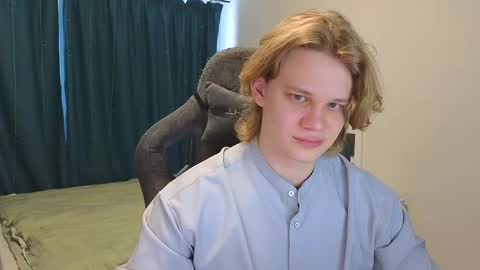 Snapshot of meow_mickey chatting on February 2025 04:38:02 AM Mickey online show from February 2025 04:38:02 AM