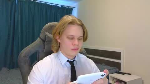 Snapshot of meow_mickey chatting on March 2025 03:34:01 AM Mickey online show from March 2025 03:34:01 AM