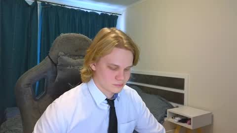 Snapshot of meow_mickey chatting on March 2025 03:57:01 AM Mickey online show from March 2025 03:57:01 AM