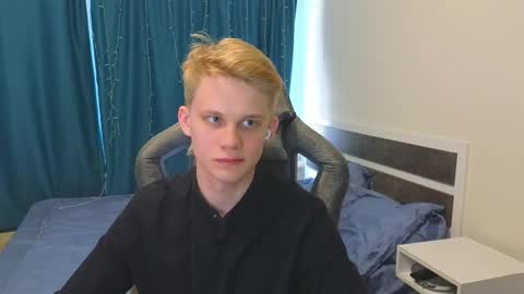 Snapshot of meow_mickey chatting on September 2025 07:41:01 AM Mickey online show from September 2025 07:41:01 AM