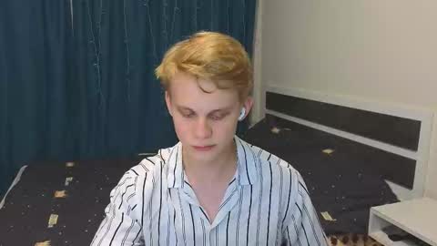 Snapshot of meow_mickey chatting on October 2025 03:57:02 PM Mickey online show from October 2025 03:57:02 PM