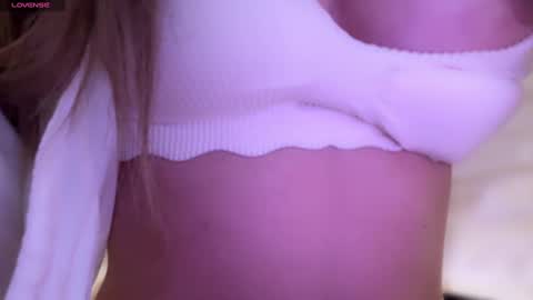 Snapshot of meowalice1 chatting on January 2025 05:52:02 AM meowalice1 online show from January 2025 05:52:02 AM