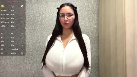 Snapshot of meowgirlye chatting on February 2026 09:08:01 AM Mona online show from February 2026 09:08:01 AM