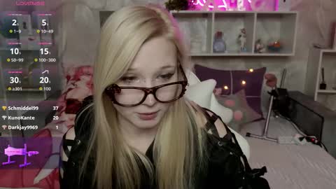 Snapshot of meowkakitty chatting on March 2026 02:04:02 AM MeowkaKitty online show from March 2026 02:04:02 AM