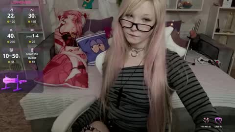 Snapshot of meowkakitty chatting on April 2026 01:30:01 AM MeowkaKitty online show from April 2026 01:30:01 AM