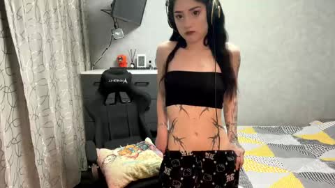 Luly online show from November 2025 09:36:01 PM