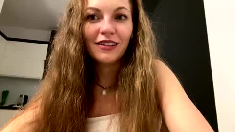 Snapshot of meowmariana chatting on August 2026 07:27:02 PM Mary online show from August 2026 07:27:02 PM