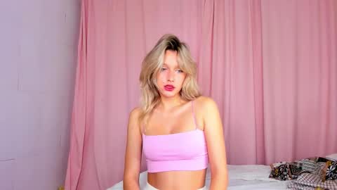 Lilu online show from November 2025 03:27:01 AM