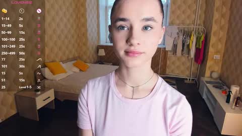 Snapshot of meoww_meows chatting on November 2025 10:07:01 AM Julie online show from November 2025 10:07:01 AM