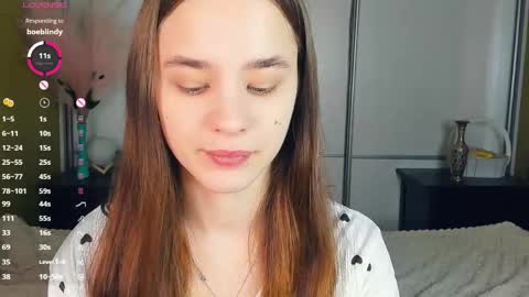 Snapshot of meoww_meows chatting on April 2026 08:03:01 AM Julie online show from April 2026 08:03:01 AM