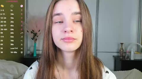 Snapshot of meoww_meows chatting on April 2026 08:54:01 AM Julie online show from April 2026 08:54:01 AM