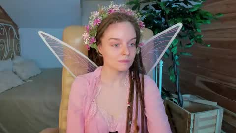 Snapshot of mephala_arboreal chatting on April 2026 04:10:02 PM Mephala online show from April 2026 04:10:02 PM