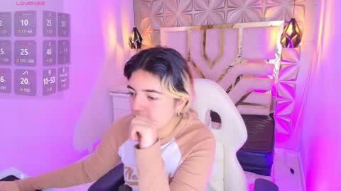    online show from November 2025 07:05:01 PM