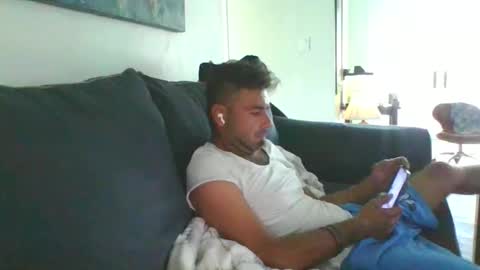 Snapshot of mercedes190d chatting on November 2025 07:04:02 PM Mercedes190d online show from November 2025 07:04:02 PM