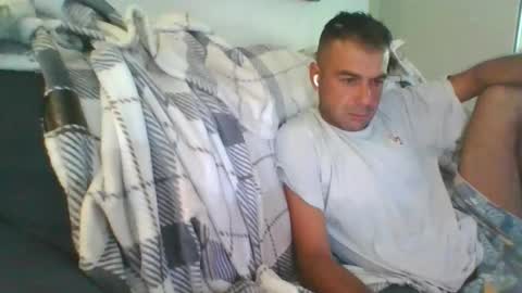 Snapshot of mercedes190d chatting on November 2025 12:52:01 PM Mercedes190d online show from November 2025 12:52:01 PM