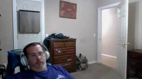 Snapshot of mercer1977 chatting on October 2025 09:52:01 PM mercer1977 online show from October 2025 09:52:01 PM