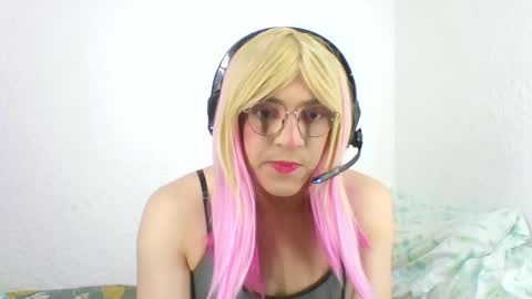 Snapshot of mercie_11 chatting on October 2025 07:03:01 PM MERCIE online show from October 2025 07:03:01 PM
