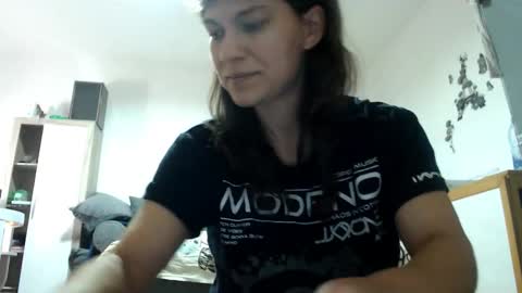 Miss Helena online show from November 2025 12:29:02 PM