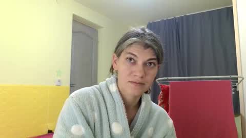 Miss Helena online show from November 2025 03:08:02 PM