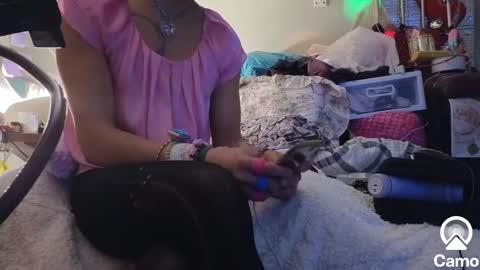 gurlnips online show from December 2024 06:17:02 AM