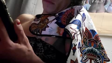 gurlnips online show from January 2025 12:43:02 PM