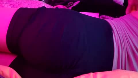 gurlnips online show from February 2025 11:17:02 AM