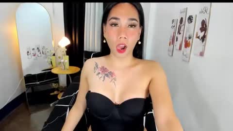 Snapshot of mereselaurelts chatting on October 2025 01:01:02 PM MereseLaurelTS online show from October 2025 01:01:02 PM