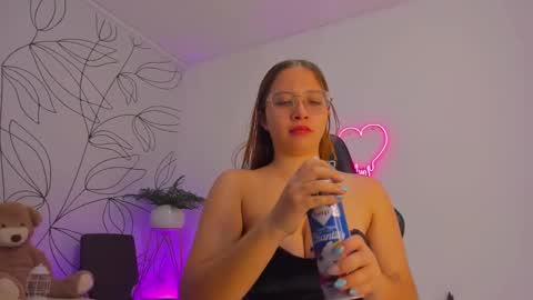 merida06 online show from October 2025 02:30:01 AM