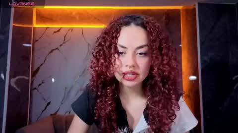 merida_b online show from November 2025 08:00:01 PM