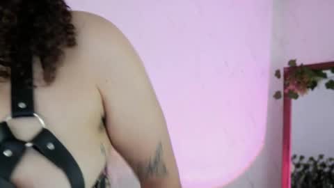 Merida Bell online show from November 2025 10:52:02 PM