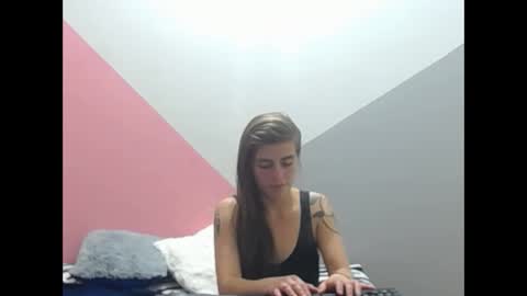 Snapshot of merily_duff chatting on November 2025 07:04:02 PM MERILY online show from November 2025 07:04:02 PM