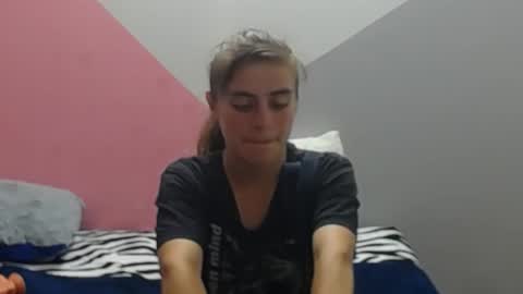 Snapshot of merily_duff chatting on November 2025 07:46:02 PM MERILY online show from November 2025 07:46:02 PM