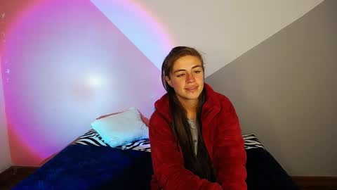 Snapshot of merily_duff chatting on December 2025 11:43:01 PM MERILY online show from December 2025 11:43:01 PM