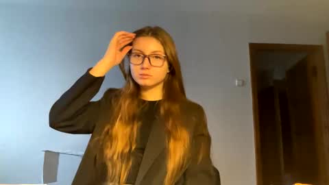 Joan  online show from December 2025 10:35:01 AM