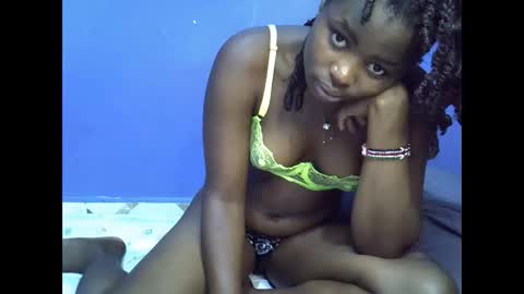 merlin_queen online show from November 2025 07:18:02 AM