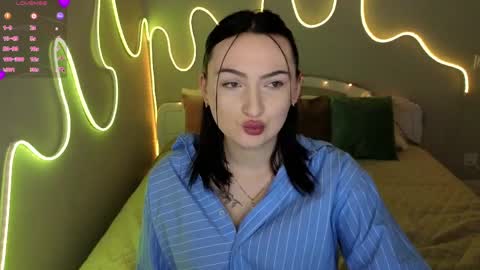 Snapshot of merrydearr chatting on April 2026 12:00:01 AM Merry online show from April 2026 12:00:01 AM