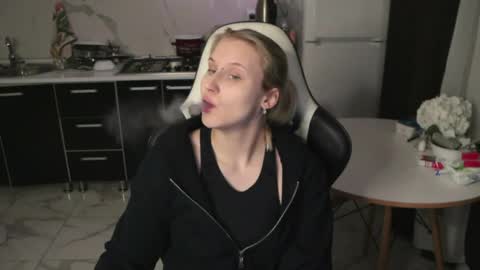 Snapshot of mertyxxx chatting on April 2026 09:20:02 PM Merty online show from April 2026 09:20:02 PM