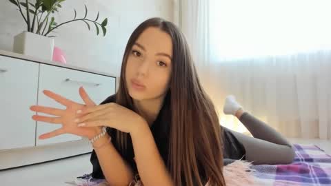 meryfoxxx online show from February 2025 12:43:01 PM
