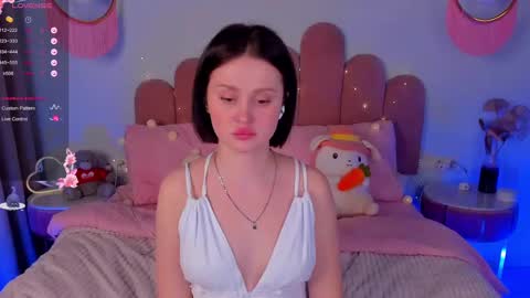 Snapshot of merylew chatting on February 2025 09:53:01 AM Anna online show from February 2025 09:53:01 AM