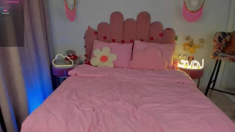 Snapshot of merylew chatting on March 2025 12:56:02 PM Anna online show from March 2025 12:56:02 PM