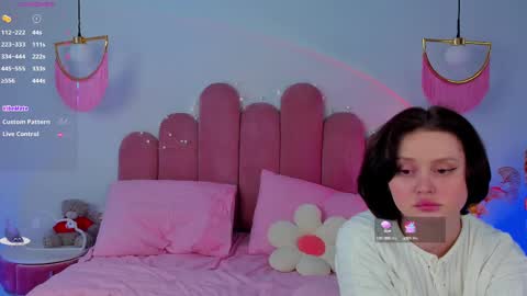 Snapshot of merylew chatting on March 2025 12:45:01 PM Anna online show from March 2025 12:45:01 PM