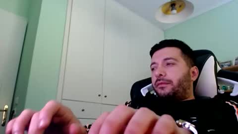 Snapshot of metalic18 chatting on November 2025 09:35:01 AM FunnyTimeHere online show from November 2025 09:35:01 AM