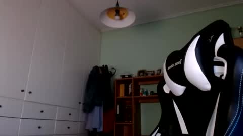 Snapshot of metalic18 chatting on January 2026 06:33:01 PM FunnyTimeHere online show from January 2026 06:33:01 PM